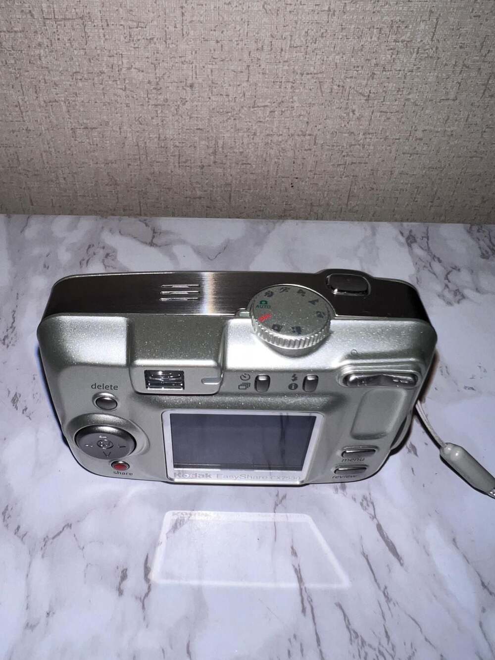 Kodak EasyShare CX7530 5.0MP Digital Camera - Silver - Picture 3 of 12